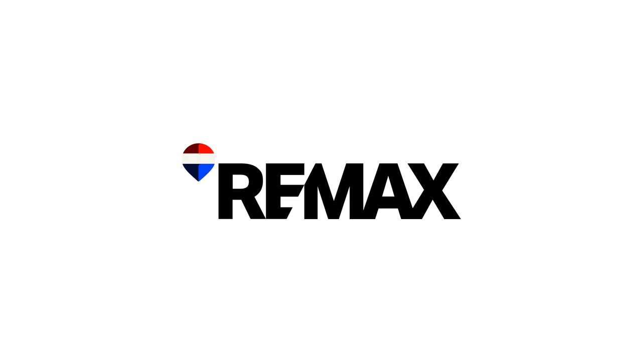 REMAX — How REMAX Agents Stage Homes in Markets With No Staging Industry